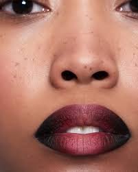 Rouge à lèvres Aurivéa maquillage naturel pour sublimer les lèvres avec un effet lumineux